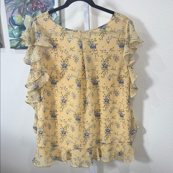 Max Studio Floral Ruffle Top - Picture 2 of 3
